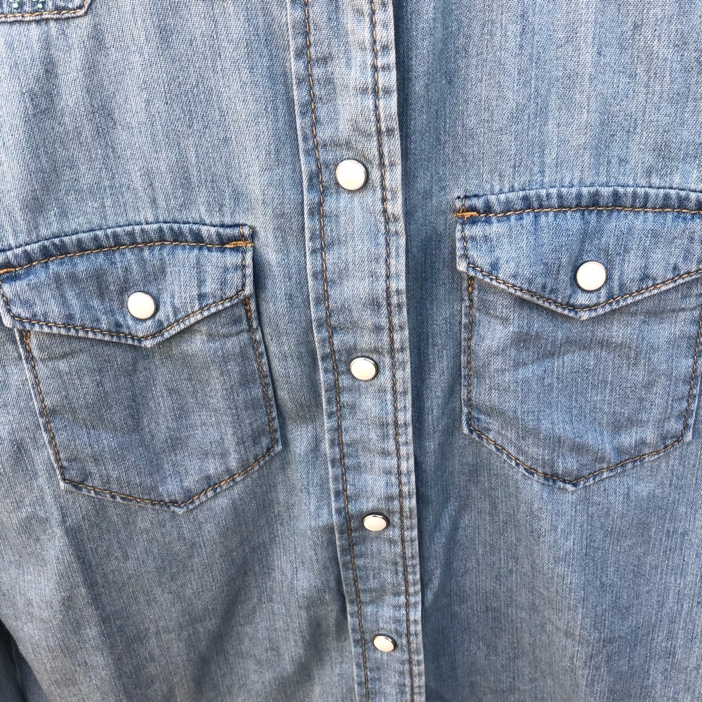 Urban Outfitters BDG Denim Embroidered Shirt - Picture 3 of 9